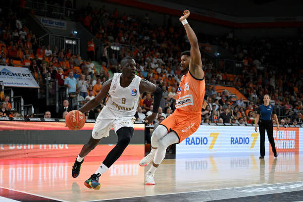 利奠定了基 利奠定了基