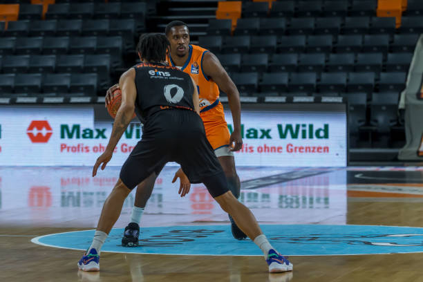 潜在的长远 潜在的长远