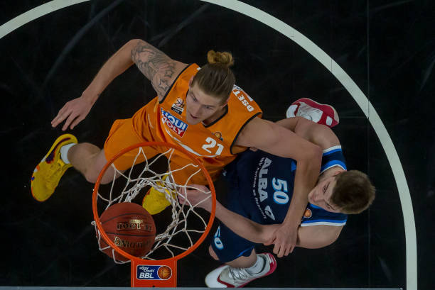 在目前的赛 在目前的赛