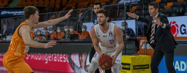 多的参与者 多的参与者